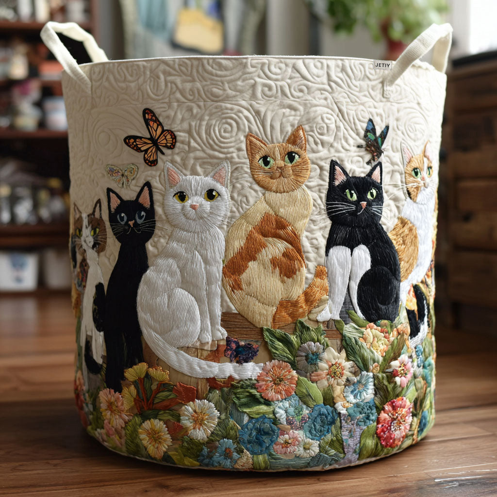 Gequilte mand | Katten tussen tuinbloemen