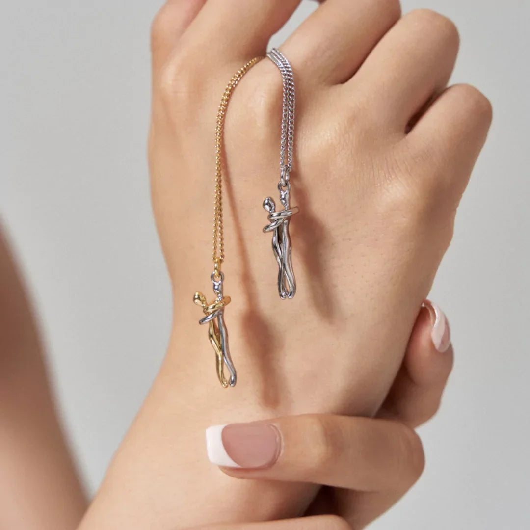 De Eeuwige Omhelzing Ketting stel